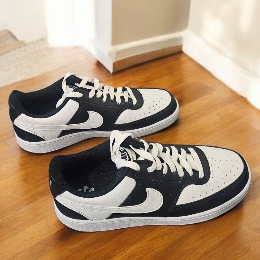 NWOT Nike Court Vision Women's Next Nature  Low Top Sneakers Size--10